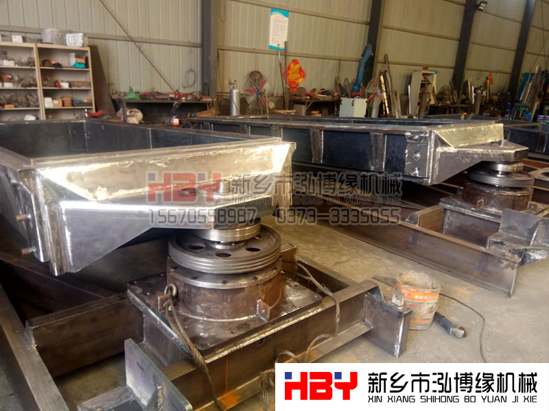 湖北十堰兩臺鈣粉平面回轉篩正在加緊制作當中?。?！請客戶耐心等待